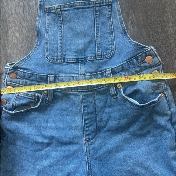 Universal Thread Women's Light Blue Denim Overalls - Picture 3 of 6